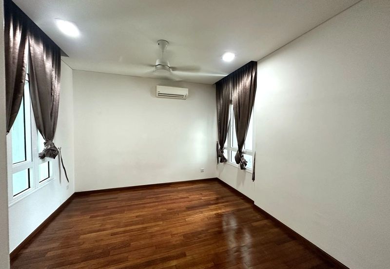 1Medini & Medini Signature