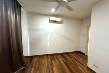 1Medini & Medini Signature