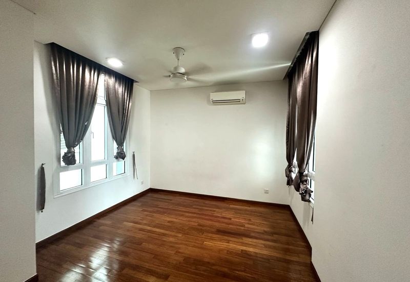 1Medini & Medini Signature