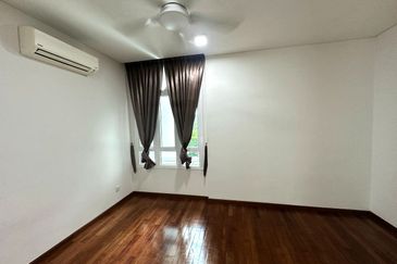 1Medini & Medini Signature