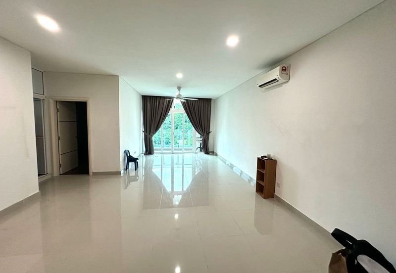 1Medini & Medini Signature