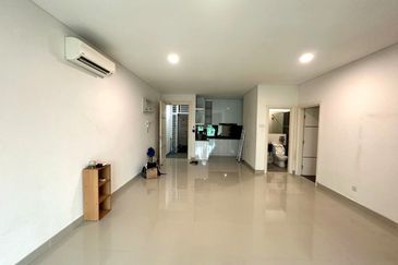 1Medini & Medini Signature