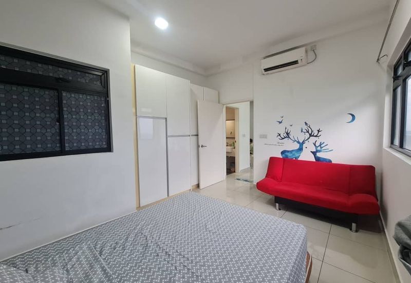 1Medini & Medini Signature