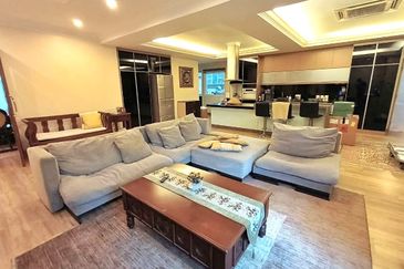 Stulang Laut / Darat