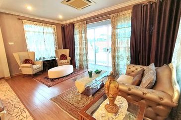 Stulang Laut / Darat