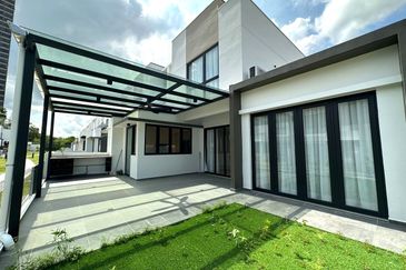 Sunway Citrine Lakehomes