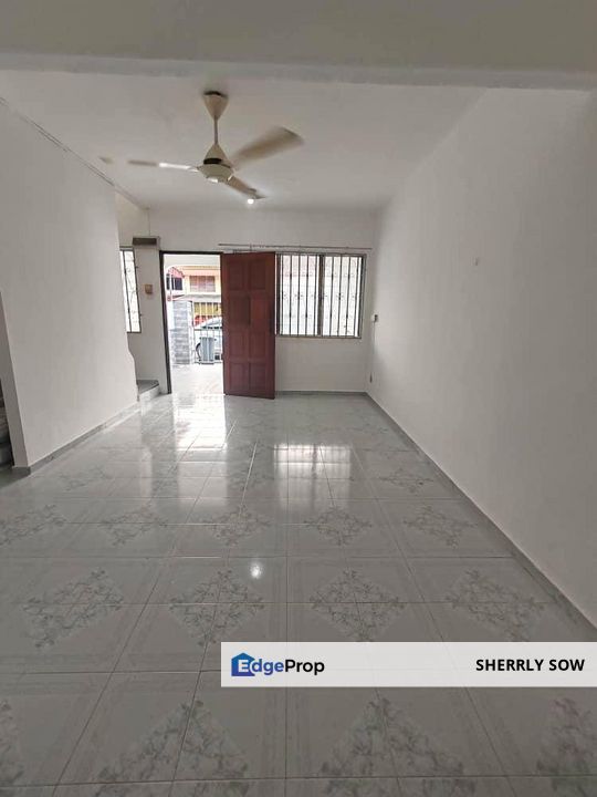 Jalan Makmur Damai Jaya Taman Ungku Tun Aminah Skudai, Johor, Skudai