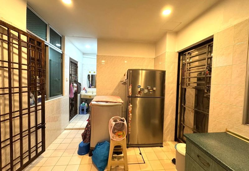 Taman Sutera Perling