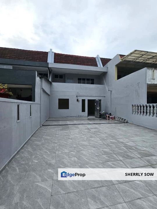 Taman Bukit Kempas, Johor, Johor Bahru