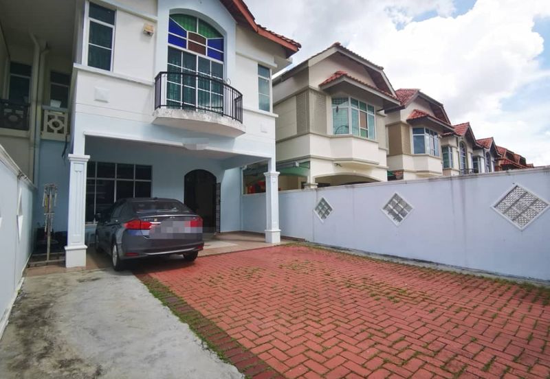 Taman Impian Emas