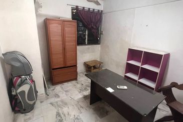 Flat Taman Ungku Tun Aminah