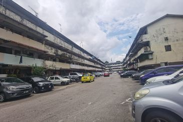 Flat Taman Ungku Tun Aminah