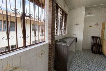 Flat Taman Ungku Tun Aminah