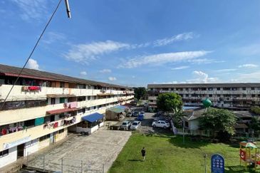 Flat Taman Ungku Tun Aminah