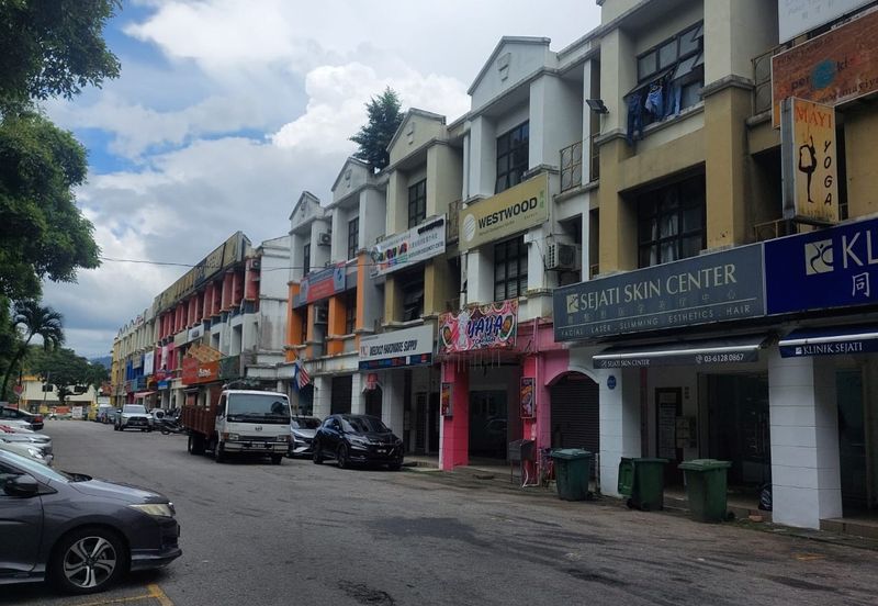 Selayang Paragon Utama