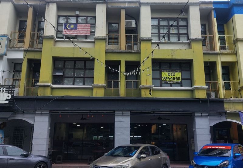 Selayang Paragon Utama