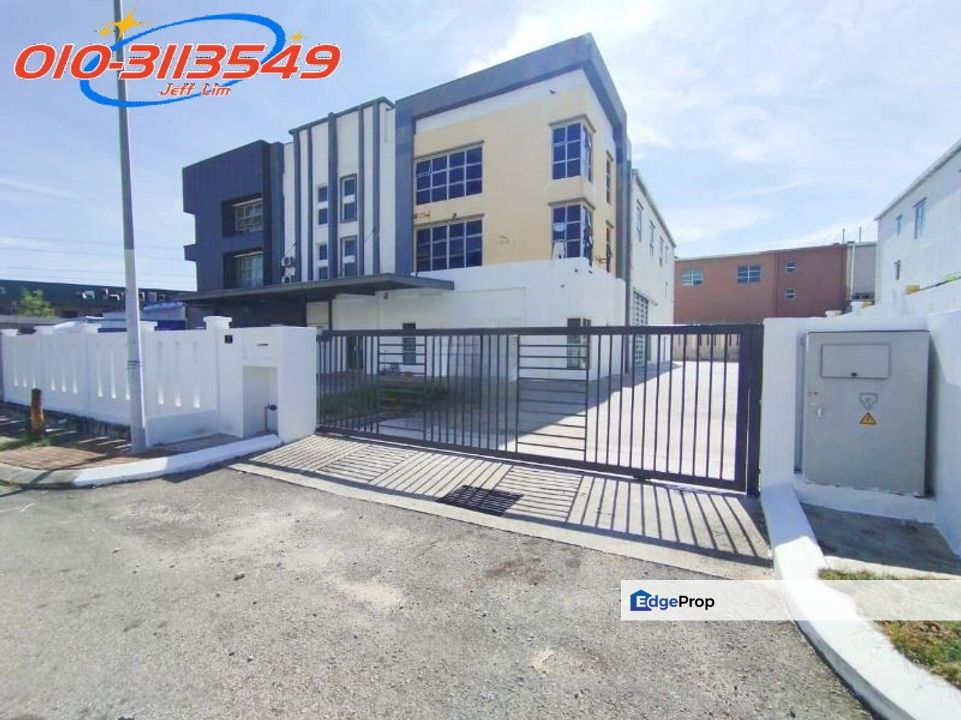 Warehouse semi-D 2.5 Storey @ Balakong, Selangor, Balakong