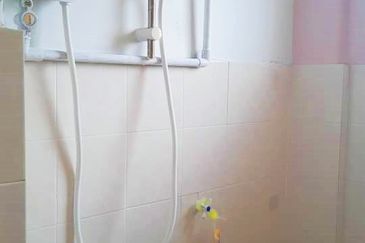 Puchong Utama Court 2