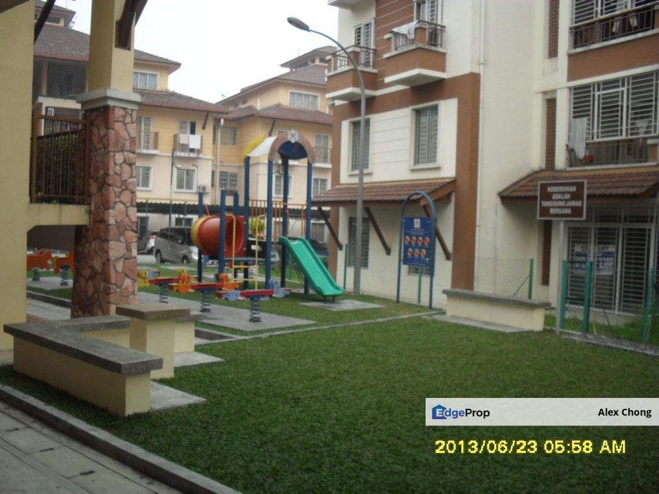 selayang heights townvilla, Selangor, Selayang