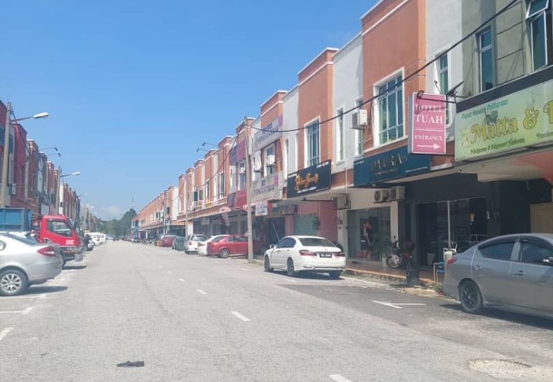 FOR SALE BANDAR UTAMA BATANG KALI, SELAN GOR. shop lot