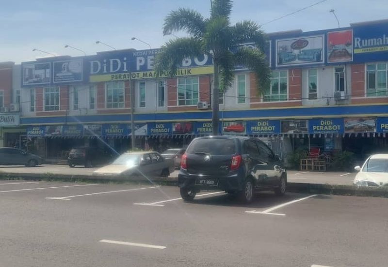 FOR SALE BANDAR UTAMA BATANG KALI, SELAN GOR. shop lot