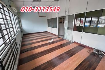 Taman Perindustrian Subang USJ 1