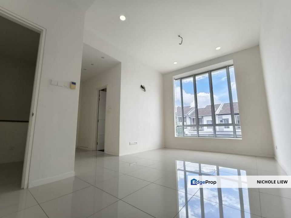 (FULL LOAN + MOVE IN CONDITION) 2 STOREY @ TROPICANA HEIGHTS, KAJANG 2, Selangor, Kajang