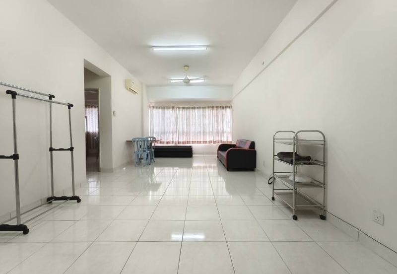 The Residence 1 @ Tiara East