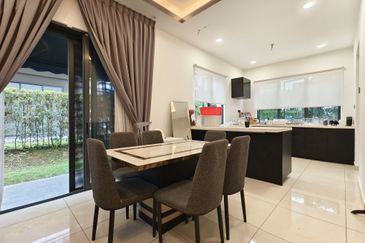 Country Garden Diamond City