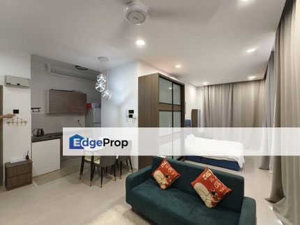 (FULL LOAN + RENOVATED + FURNISHED) SOHO TRIO PERMAI, Selangor, Seri Kembangan