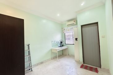 SL7, Bandar Sungai Long