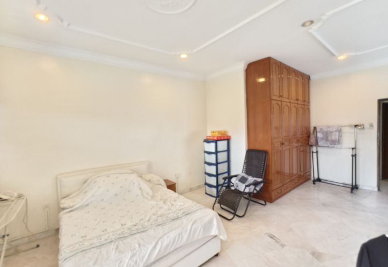 SL7, Bandar Sungai Long