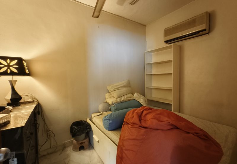 SL7, Bandar Sungai Long