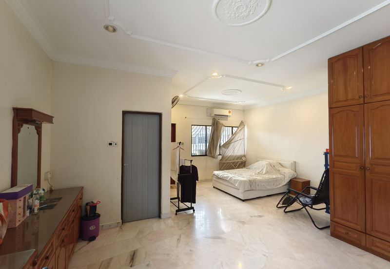 SL7, Bandar Sungai Long