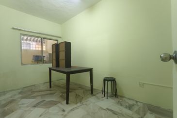 SL7, Bandar Sungai Long