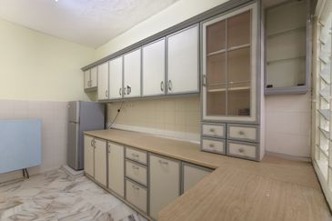 SL7, Bandar Sungai Long