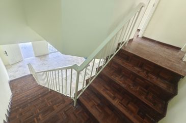 SL7, Bandar Sungai Long