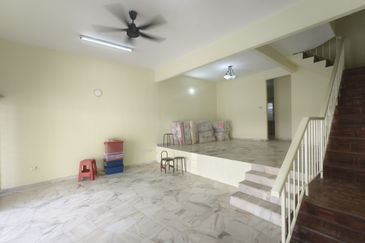 SL7, Bandar Sungai Long