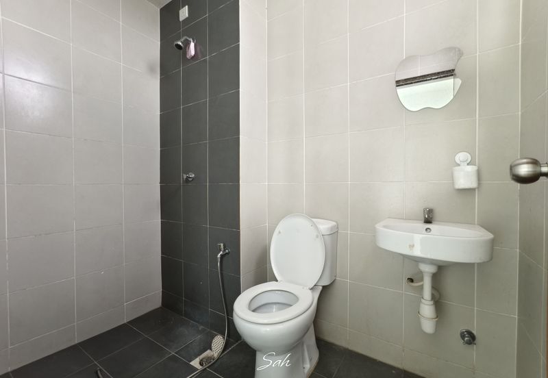 Ascotte Boulevard Condominium