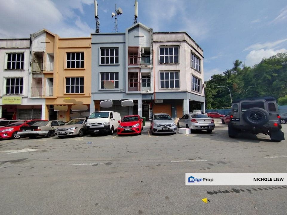 3 STOREY SHOP LOT @ TAMAN DAMAI MEWAH, KAJANG, Selangor, Kajang