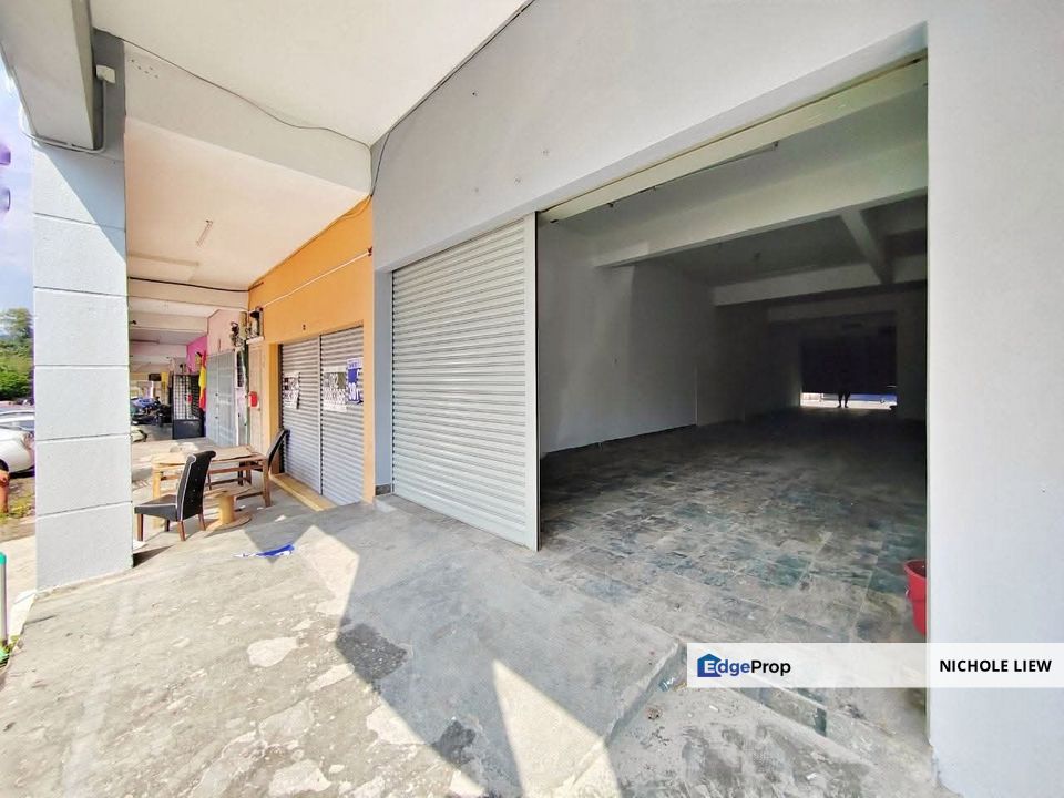 3 STOREY SHOP LOT @ TAMAN DAMAI MEWAH, KAJANG, Selangor, Kajang