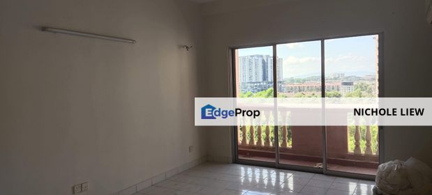 Large unit Anggerik Villa 2 Apartment with lift Bandar Teknologi Kajang Semenyih, Selangor, Semenyih