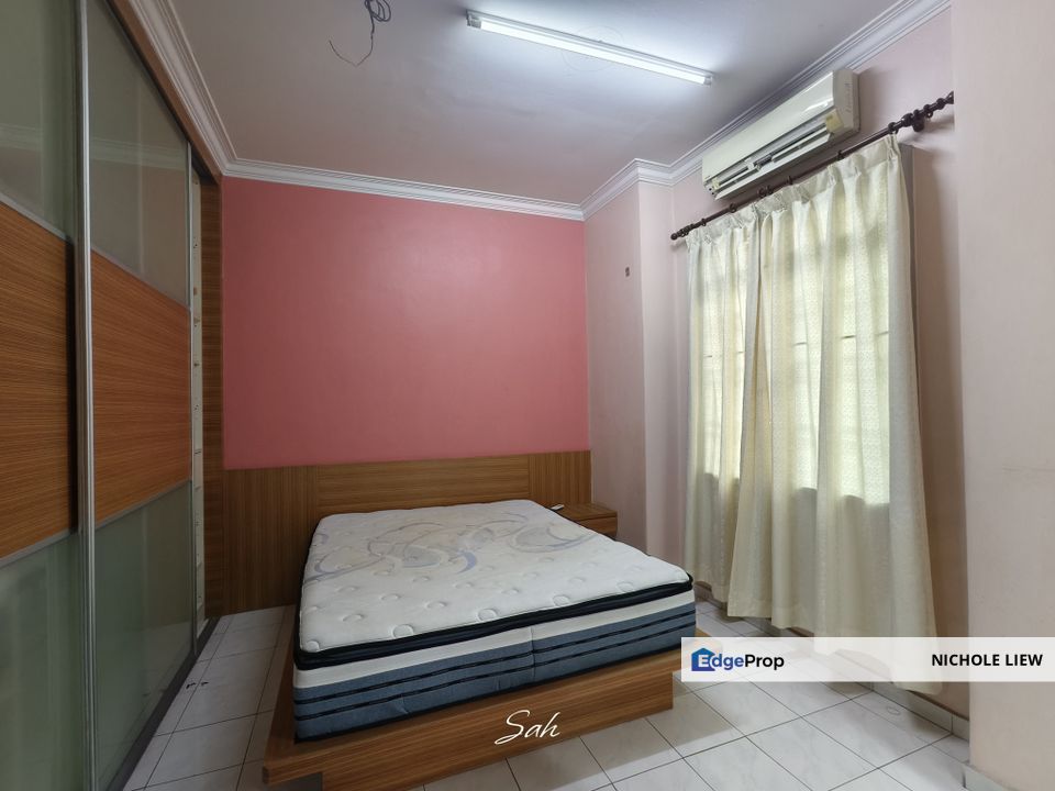 FULLY RENOVATED 2 STOREY @ TAMAN SERI MAWAR, SEMENYIH SENTRAL SEMENYIH TOWN, Selangor, Semenyih