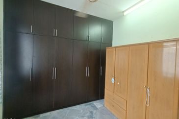 Taman Tasik Semenyih (Lake Residence)