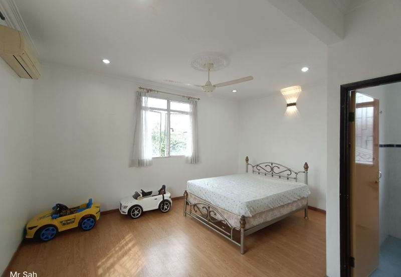 Taman Tasik Semenyih (Lake Residence)