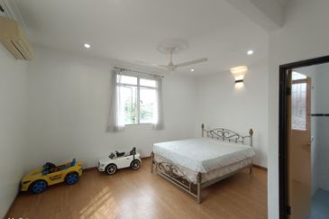 Taman Tasik Semenyih (Lake Residence)