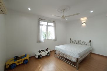 Taman Tasik Semenyih (Lake Residence)