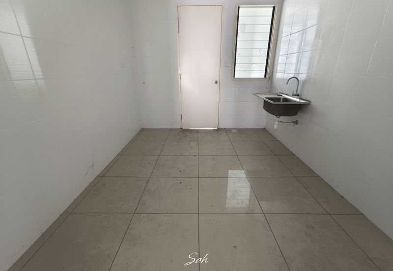 Cradleton @ Eco Majestic