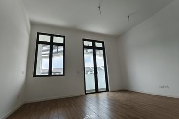 Cradleton @ Eco Majestic