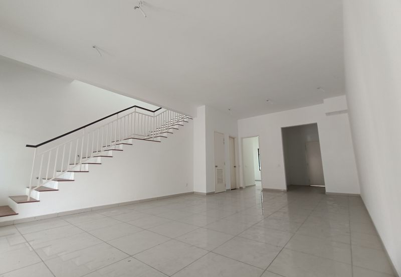 Cradleton @ Eco Majestic